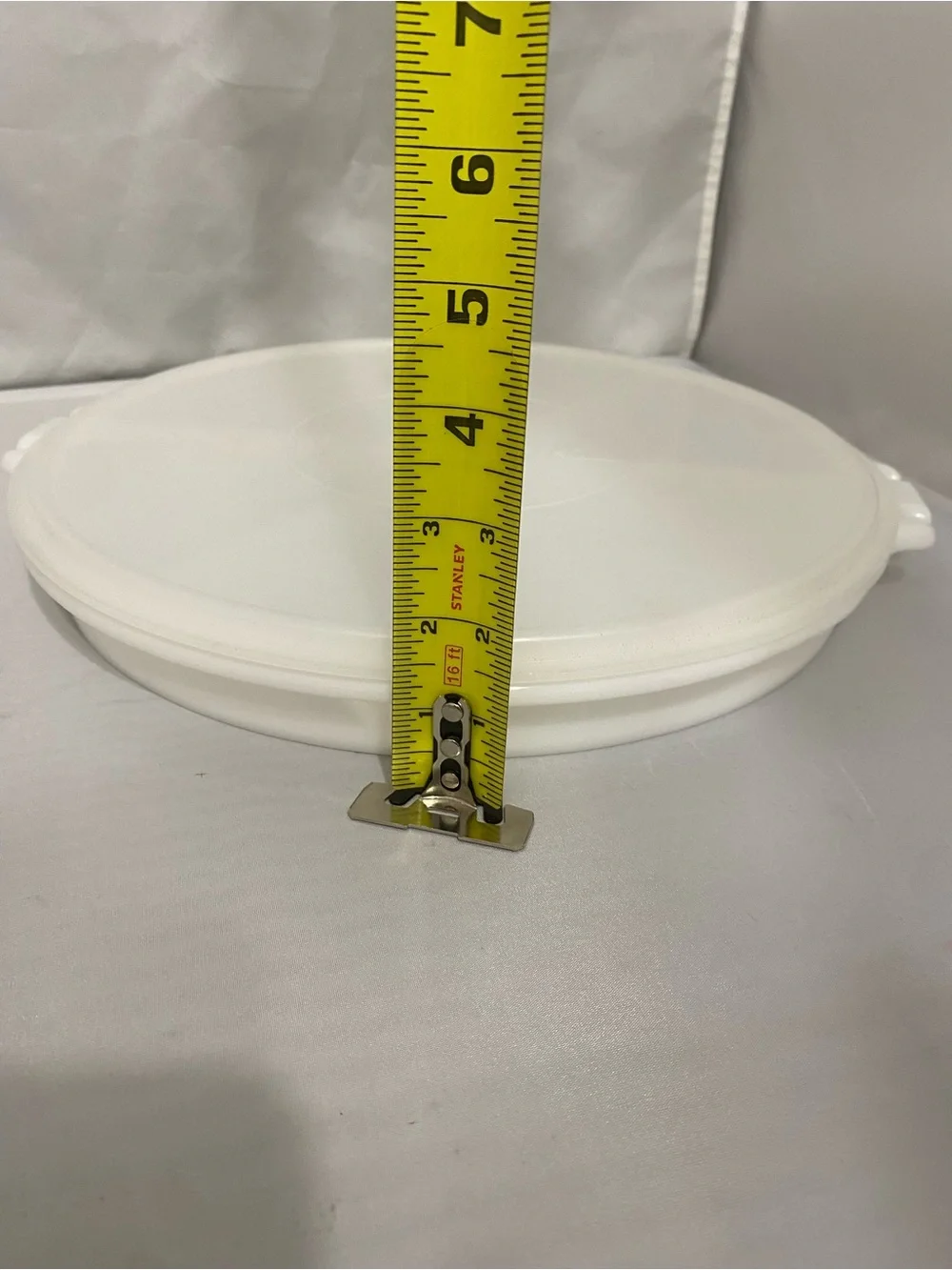 Tupperware Divided White Round Plastic Food Storage with Lid